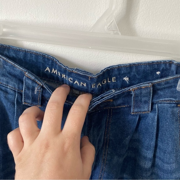 American Eagle Denim Cargo Mom Jeans size 6 - Picture 7 of 8